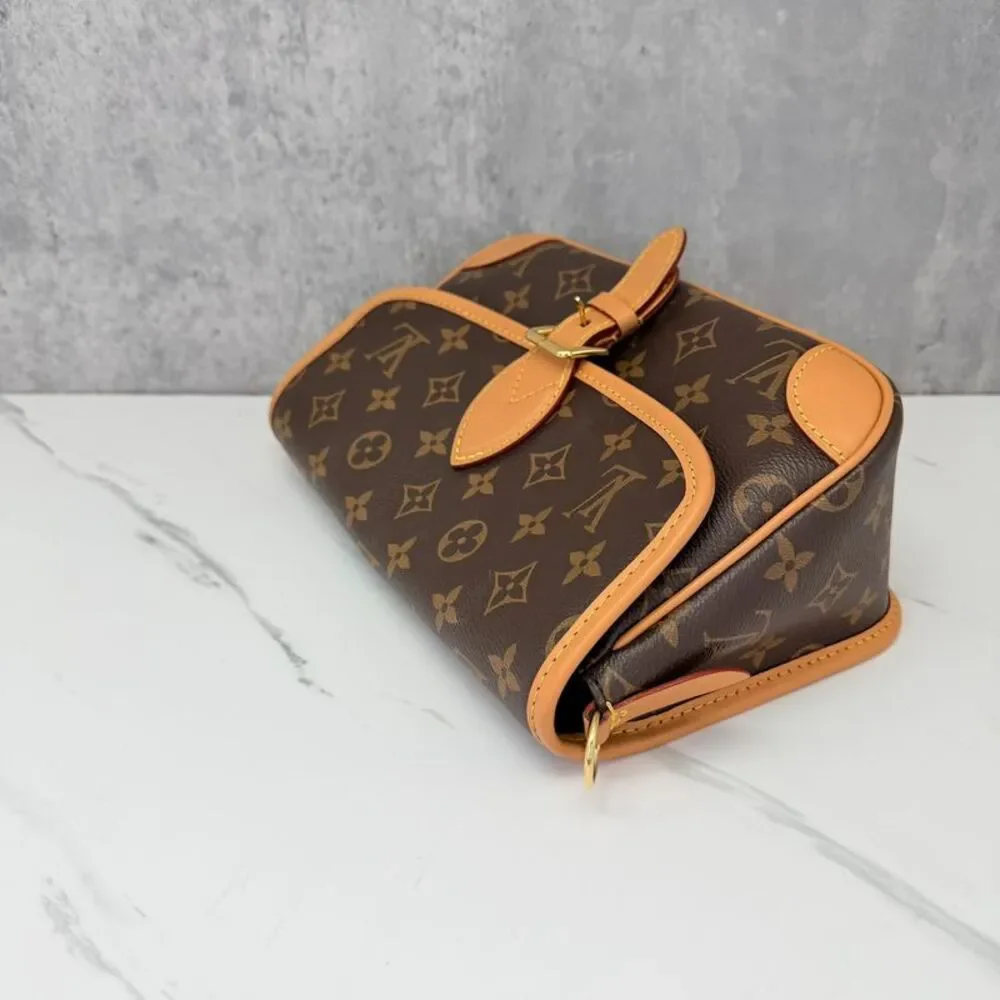 Louis Vuitton Women Pre-Loved Bag Very Good Condition